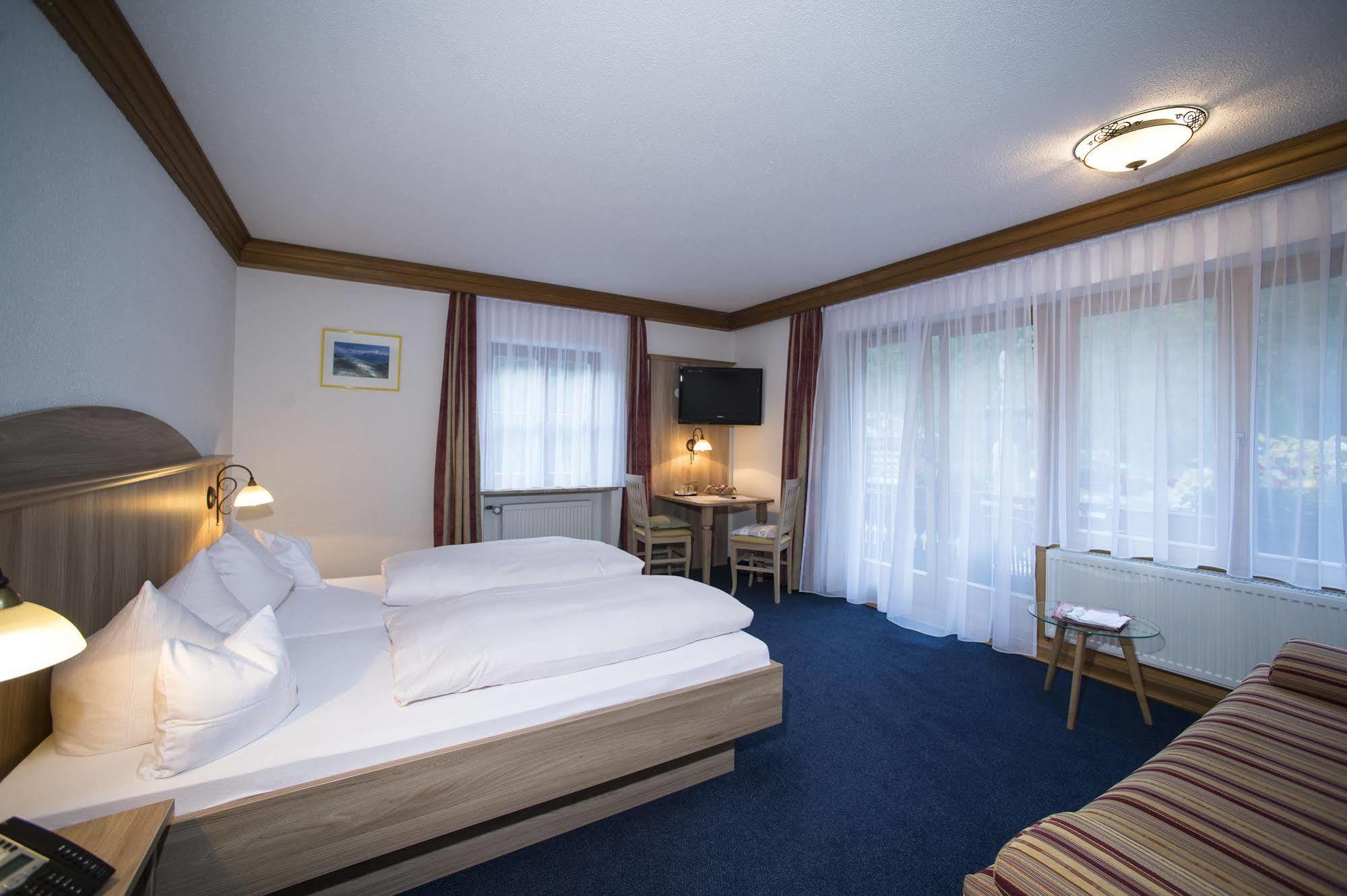 Aktivhotel & Gasthof Schmelz Ihr Urlaubs Hotel In Inzell Mit Wellness Hallenbad, Alpensauna & Dampfbad エクステリア 写真